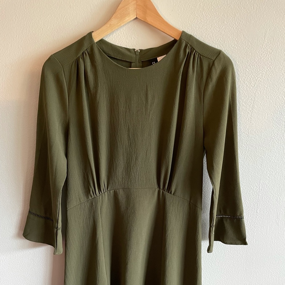 HM green dress